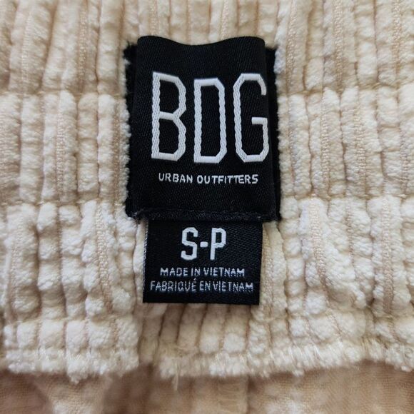 Urban Outfitters BDG Woman's Shorts - Picture 4 of 6